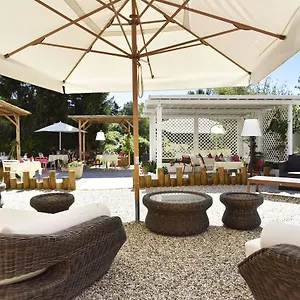 Logis Hotel-restaurant Le Relais Hauterives