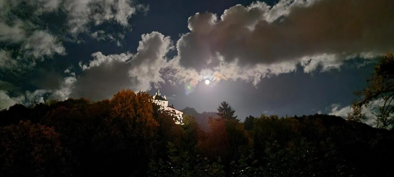 La Vallombreuse Bed & Breakfast Menthon-Saint-Bernard France